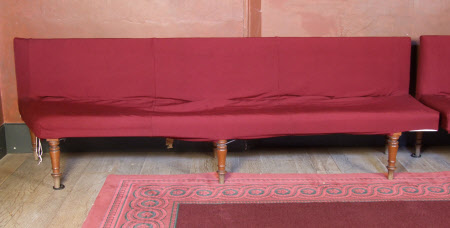 Gallery seat