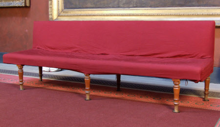 Gallery seat