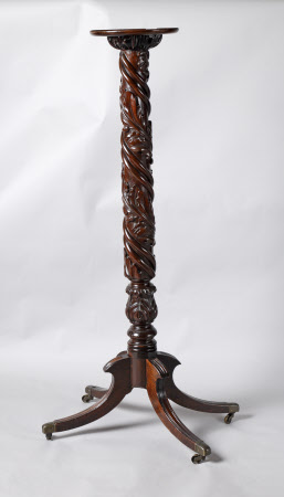 Pedestal stand