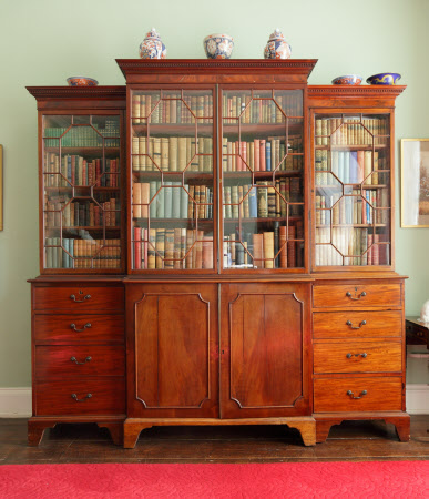 Breakfront bookcase