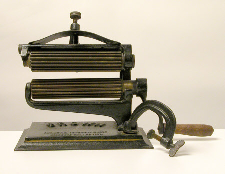 Crimping machine