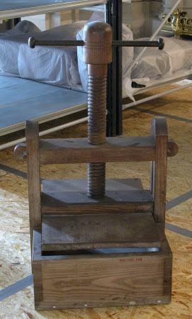 Book press