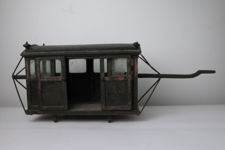 Sedan carriage