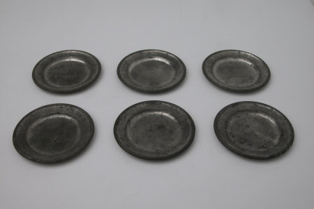 Miniature plate