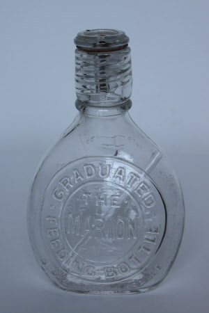 Feeding bottle