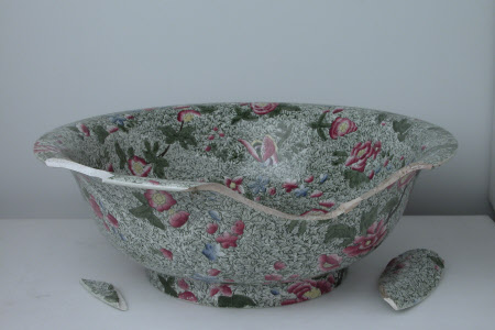 Wash bowl