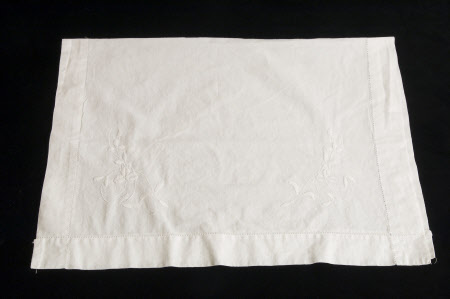 Tray cloth