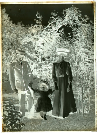 Monochrome negative