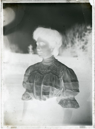 Monochrome negative