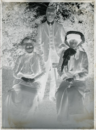 Monochrome negative