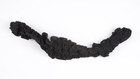 Cape collar