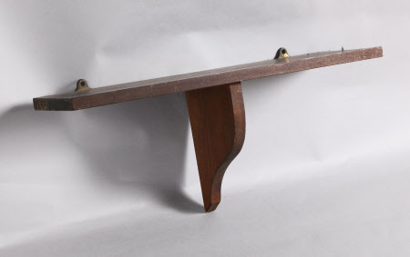 Shelf bracket