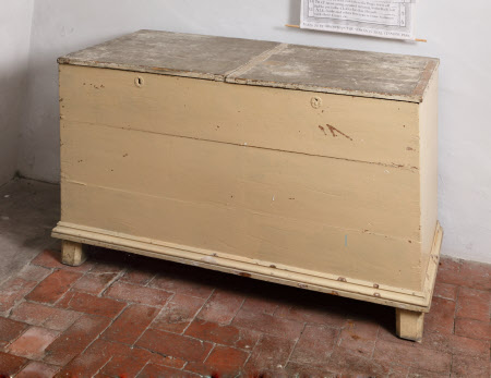 Flour bin