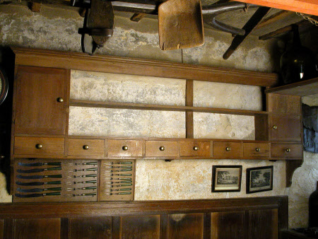 Dresser rack