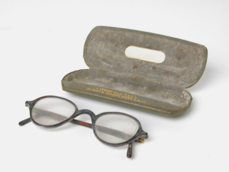 Spectacles