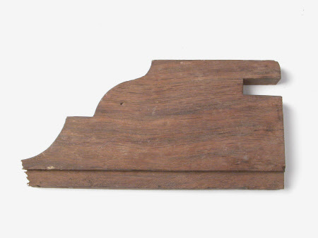Shelf bracket