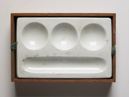 Paint mixing tray