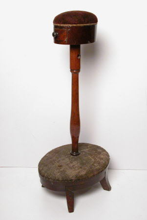 Wig stand