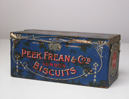Biscuit tin