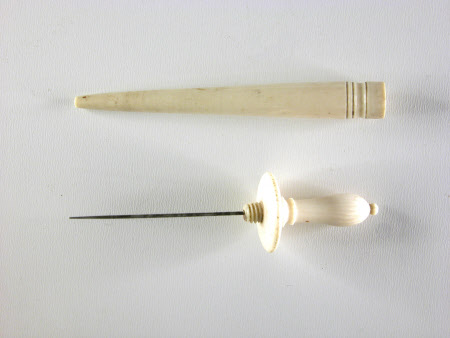 Pin case