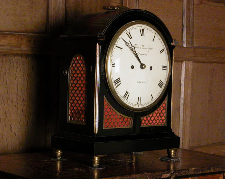 Bracket clock