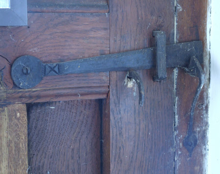 Door latch