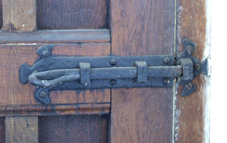 Door bolt