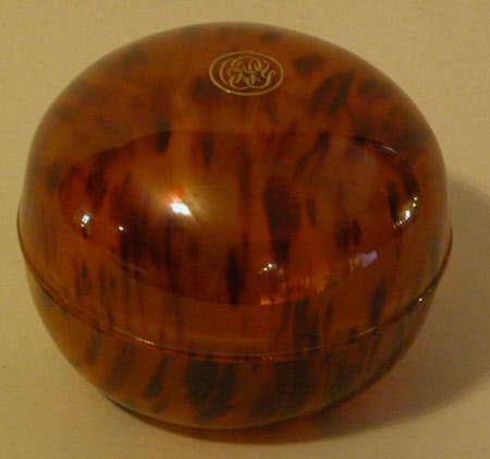 Powder bowl