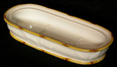 Toothbrush tray