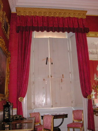 Curtain
