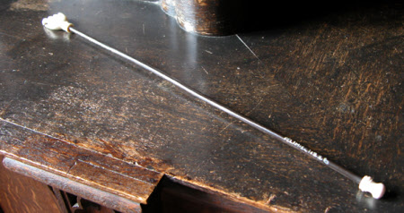 Back scratcher