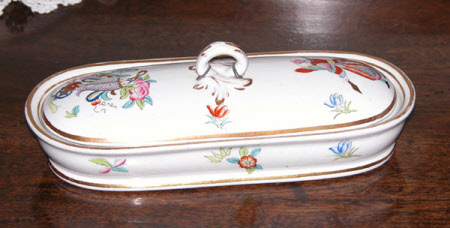 Toothbrush dish