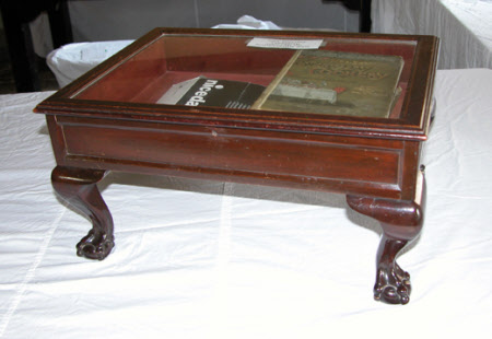 Display table