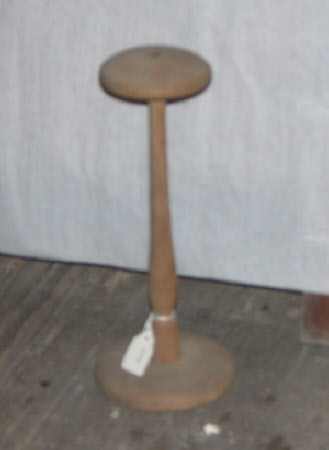 Wig stand