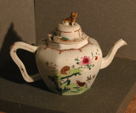 Teapot and lid