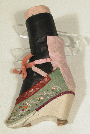 Bound foot