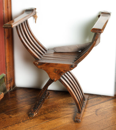 X-frame chair