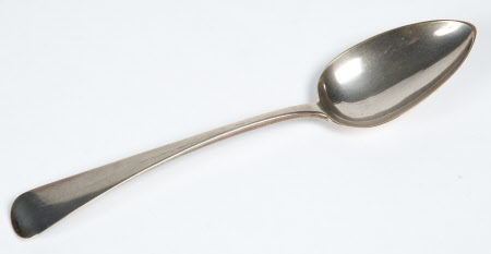 Serving spoon
