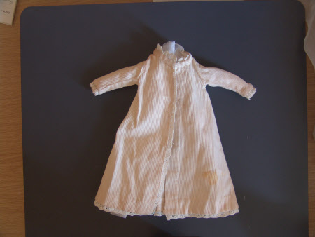 Doll's dressing gown