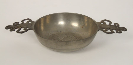 Porringer dish