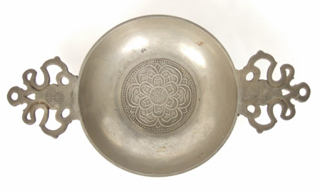 Porringer dish