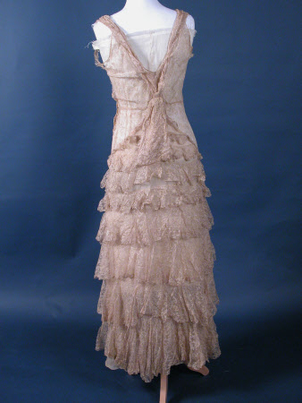 Evening dress 1361037 | National Trust Collections