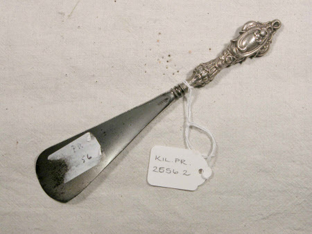 Shoehorn