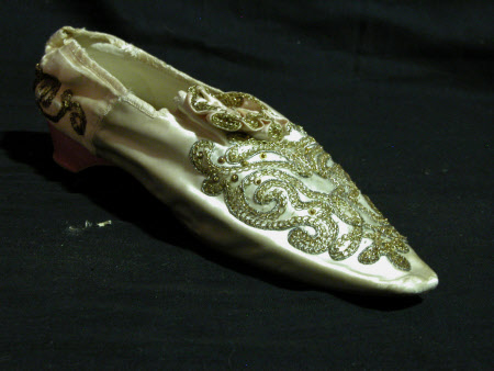 Shoe