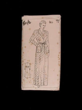 Style - No.4387 - Ladies Dressing Gown