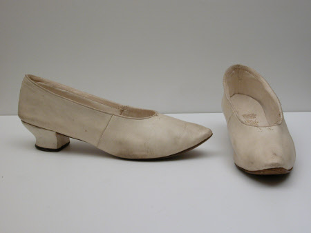 Shoe 1359815 | National Trust Collections