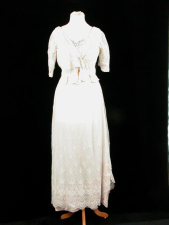 Killerton Fashion Collection © National Trust / Sophia Farley and Renée Harvey