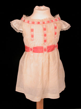 Child's pinafore