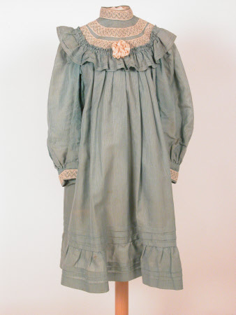 Girl's dress 1362340 | National Trust Collections