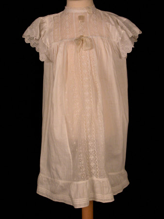 Girl's pinafore